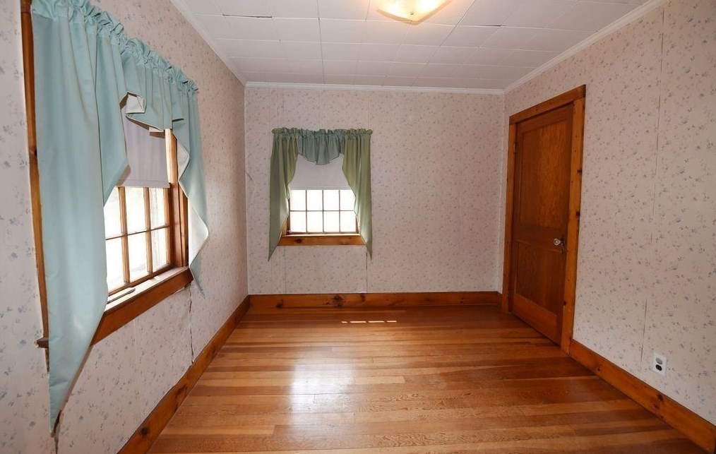 106 High St, Whitman MA 02382-1134 exterior