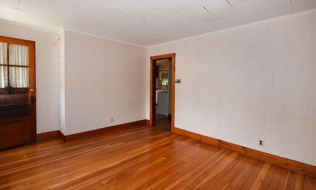 106 High St, Whitman MA 02382-1134 exterior