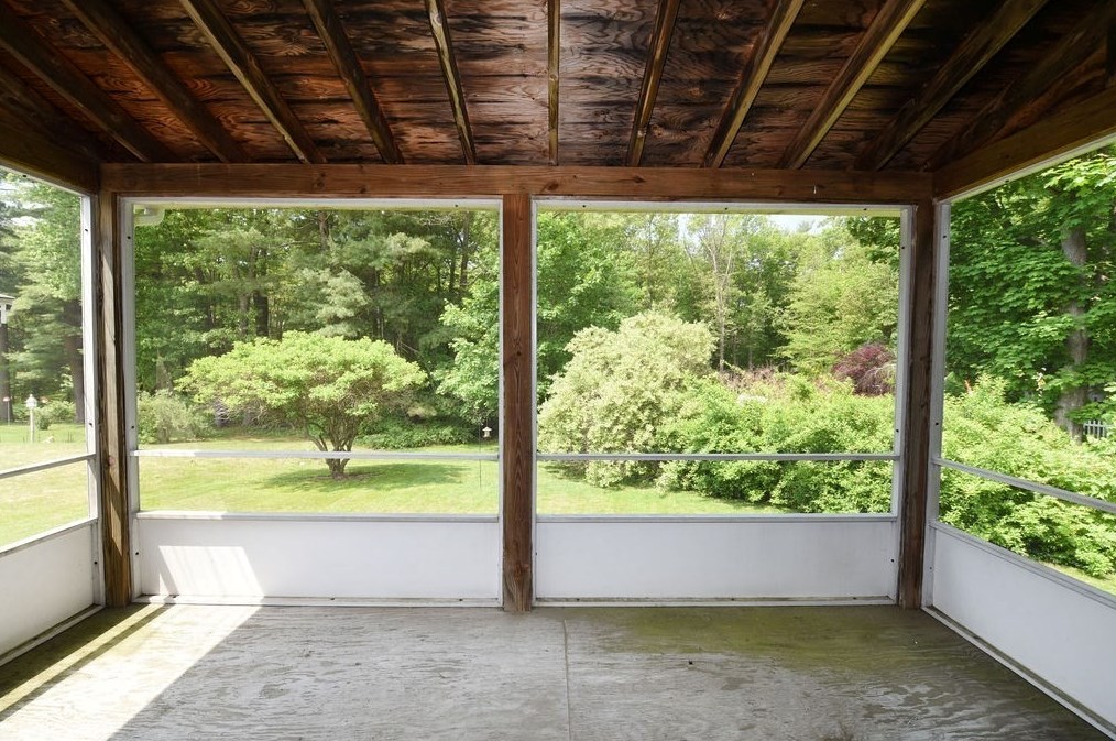 106 High St, Whitman MA 02382-1134 exterior