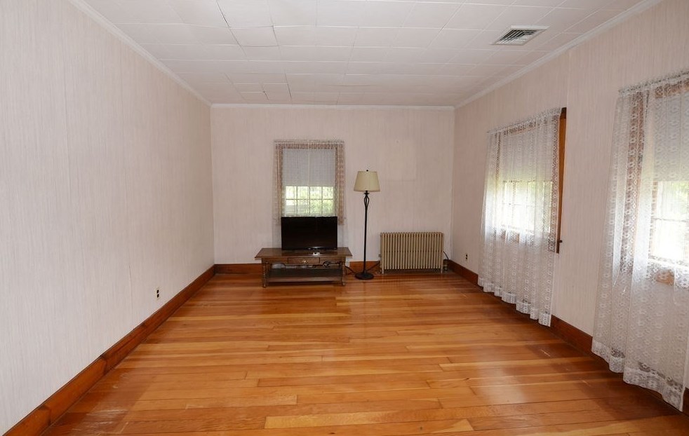 106 High St, Whitman MA 02382-1134 exterior