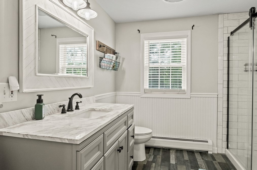 36 Chershire Ave, New Bedford MA 02743-2512 exterior