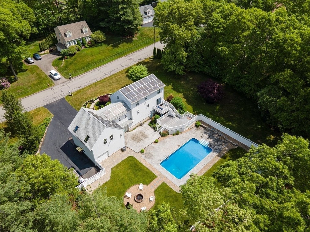 36 Chershire Ave, New Bedford MA 02743-2512 exterior