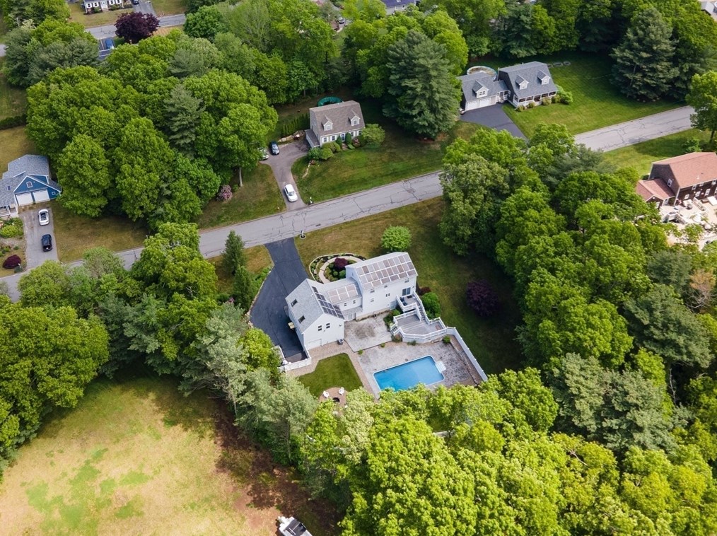 36 Chershire Ave, New Bedford MA 02743-2512 exterior