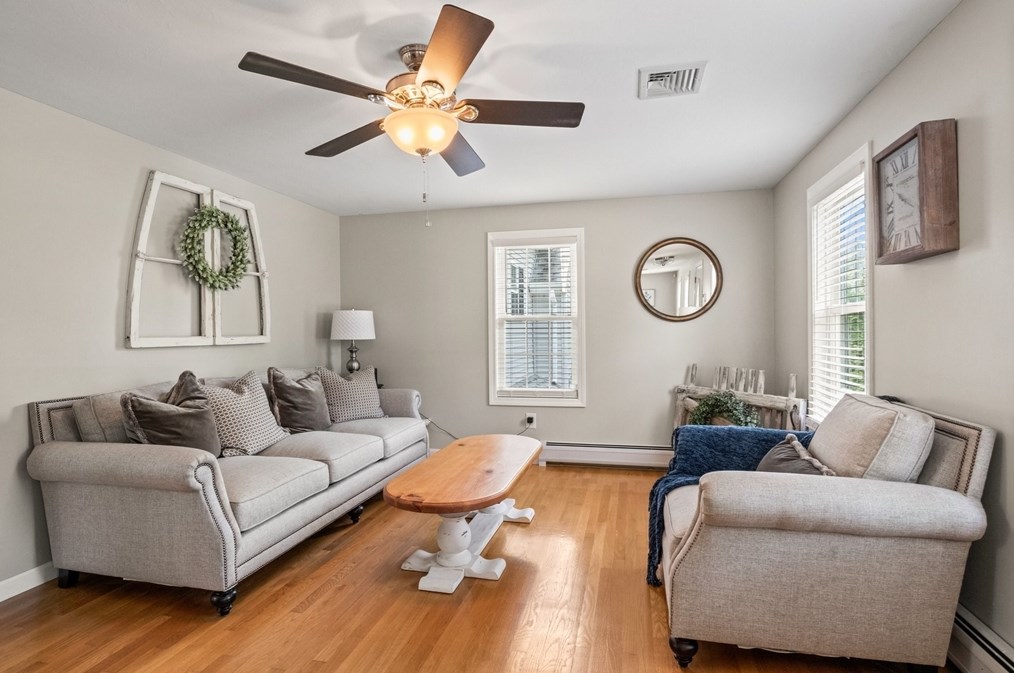 36 Chershire Ave, New Bedford MA 02743-2512 exterior