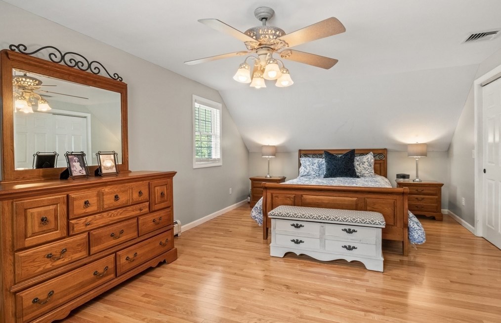 36 Chershire Ave, New Bedford MA 02743-2512 exterior