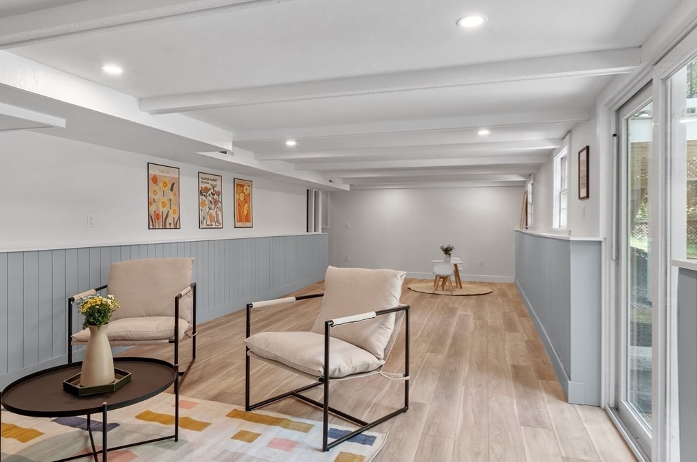 12 Seneca Dr, Hudson MA  01749-3126 exterior