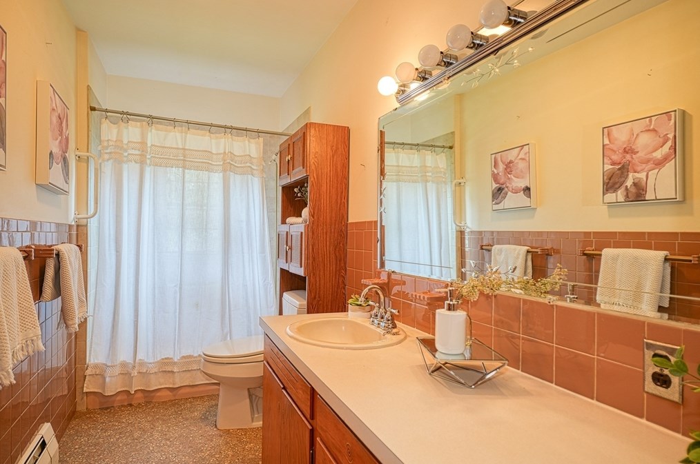 21 Fernglade Rd, Burlington MA 01803-2431 exterior