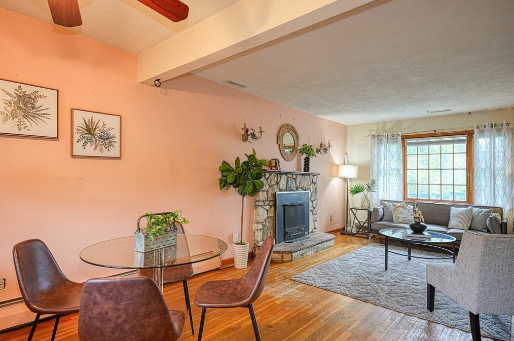 21 Fernglade Rd, Burlington MA 01803-2431 exterior