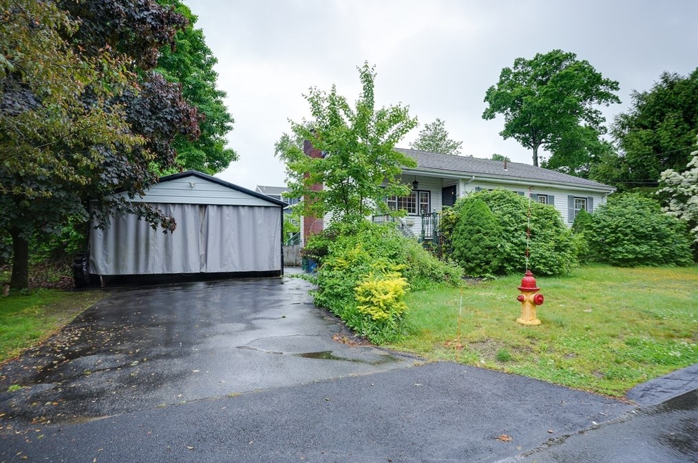 21 Fernglade Rd, Burlington MA 01803-2431 exterior