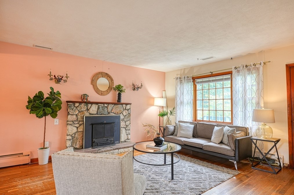 21 Fernglade Rd, Burlington MA 01803-2431 exterior