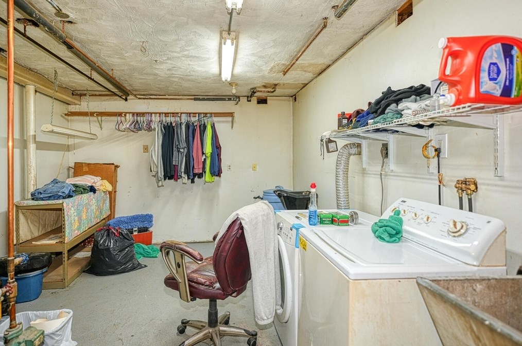 24 Stewart Ter, Belmont MA 02478-3956 exterior