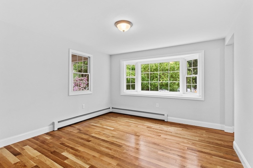 21 Babicz Rd, Tewksbury MA 01876-2501 exterior