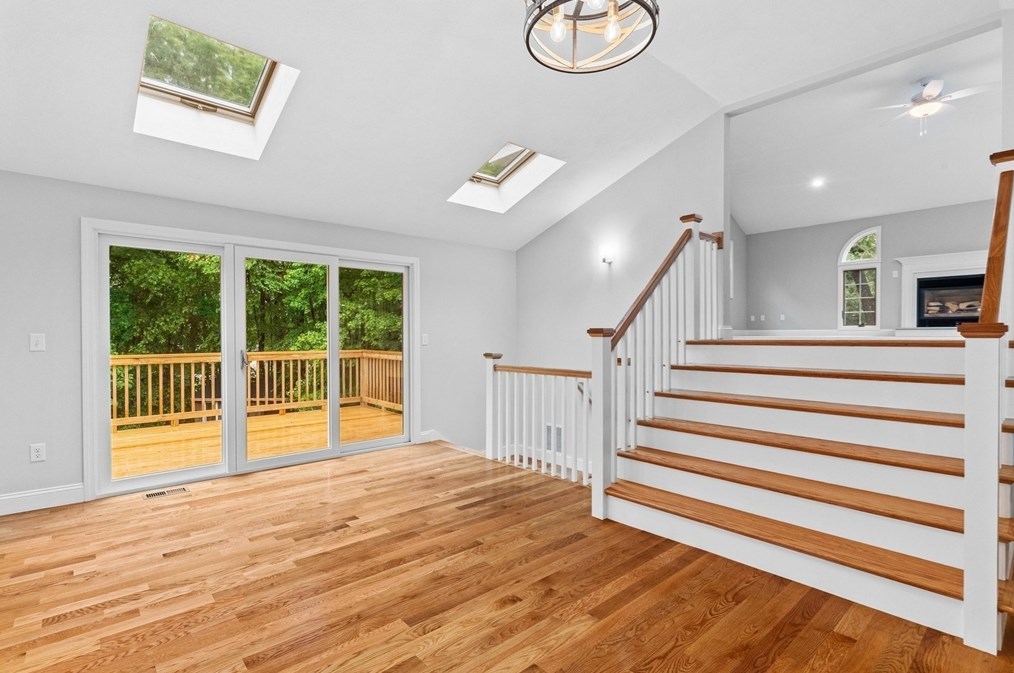 21 Babicz Rd, Tewksbury MA 01876-2501 exterior