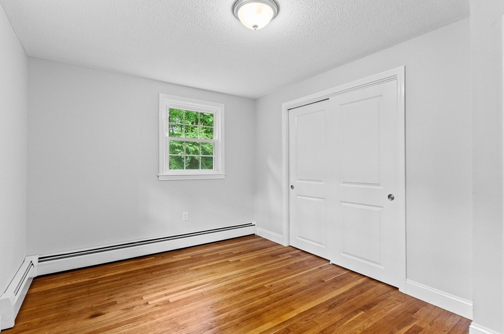 21 Babicz Rd, Tewksbury MA 01876-2501 exterior