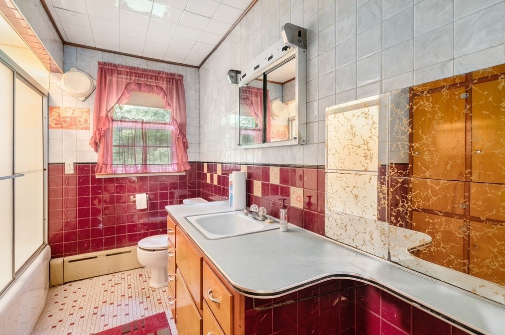 110 Leland Hl Rd, Sutton MA 01590-2913 exterior