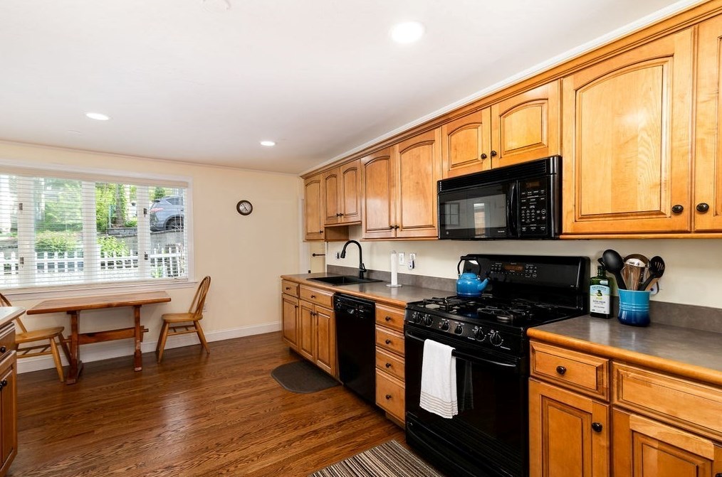 48 Morningside Path, Weymouth MA  02189-1920 exterior