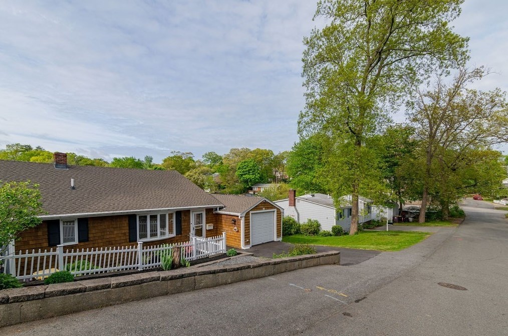 48 Morningside Path, Weymouth MA  02189-1920 exterior