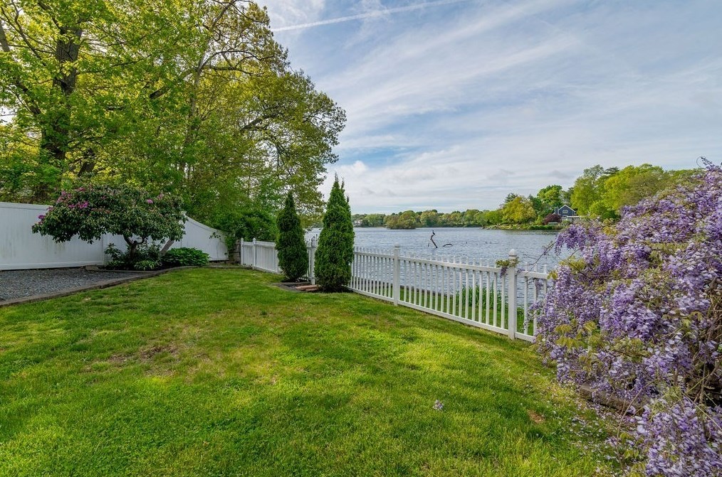 48 Morningside Path, Weymouth MA  02189-1920 exterior