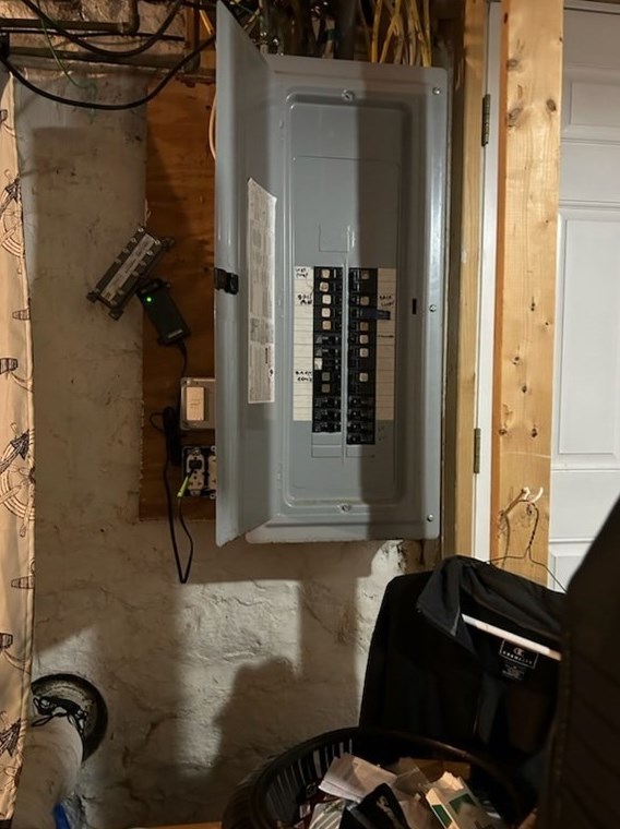 2303 Turnpike St, North Andover MA 01845-5813 exterior