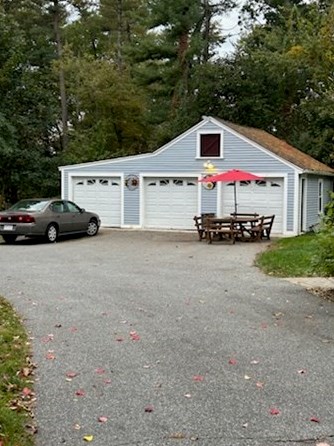 2303 Turnpike St, North Andover MA 01845-5813 exterior