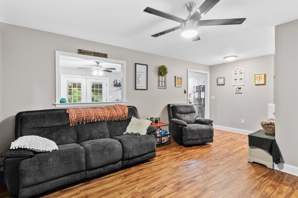 706 Conant Rd, Royalston MA 01331-9453 exterior