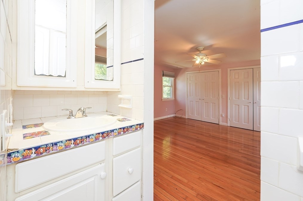 456 Gleasondale Rd, Stow MA  01775-1437 exterior