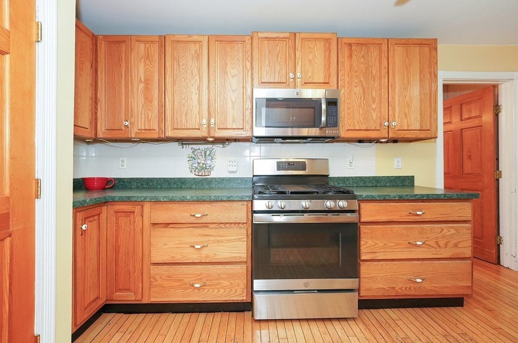 456 Gleasondale Rd, Stow MA  01775-1437 exterior