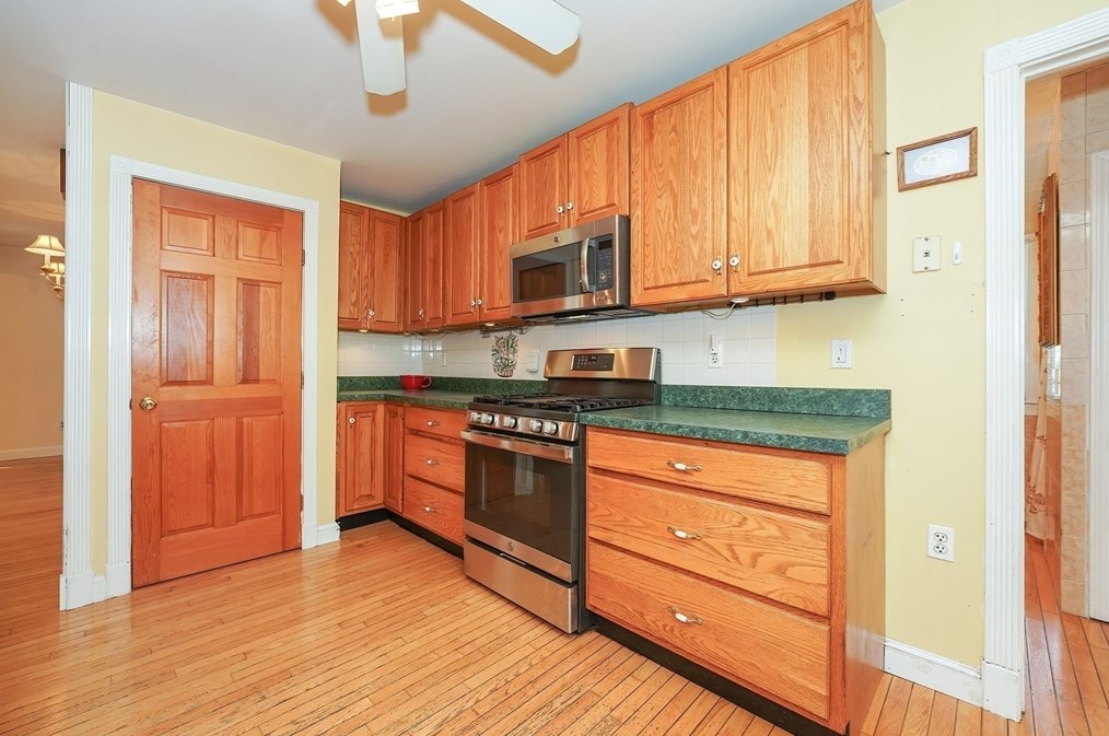 456 Gleasondale Rd, Stow MA  01775-1437 exterior