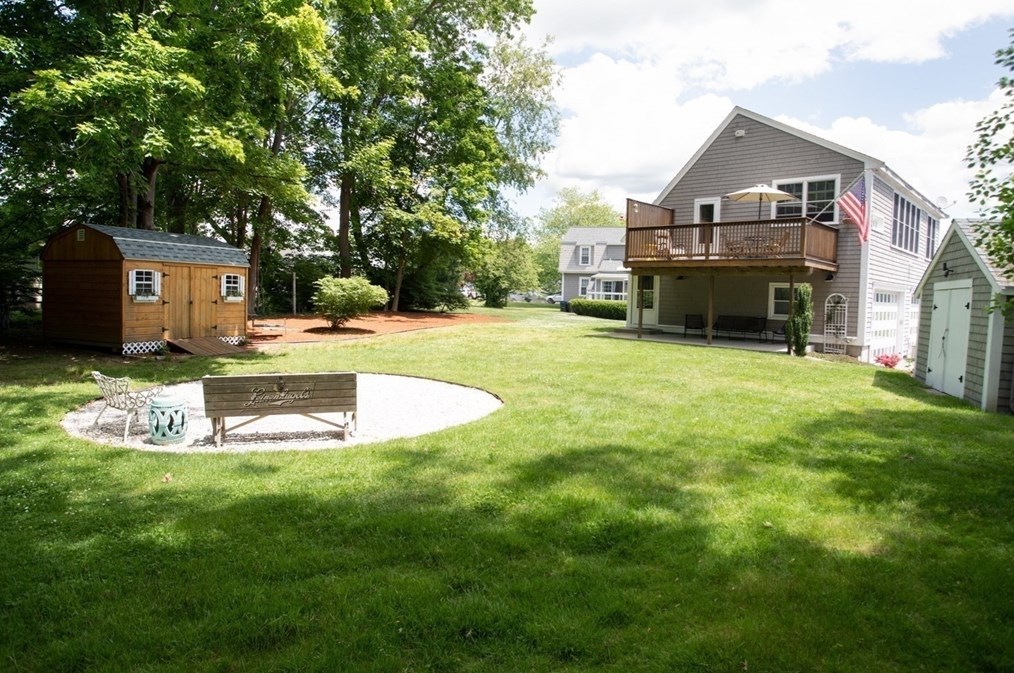 9 Warren Ave, Seekonk MA 02771-3814 exterior