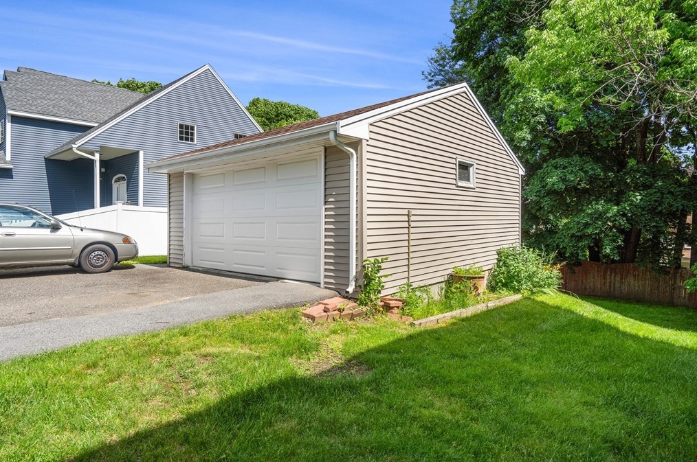 16 16 Ave, Haverhill MA 01830-2618 exterior