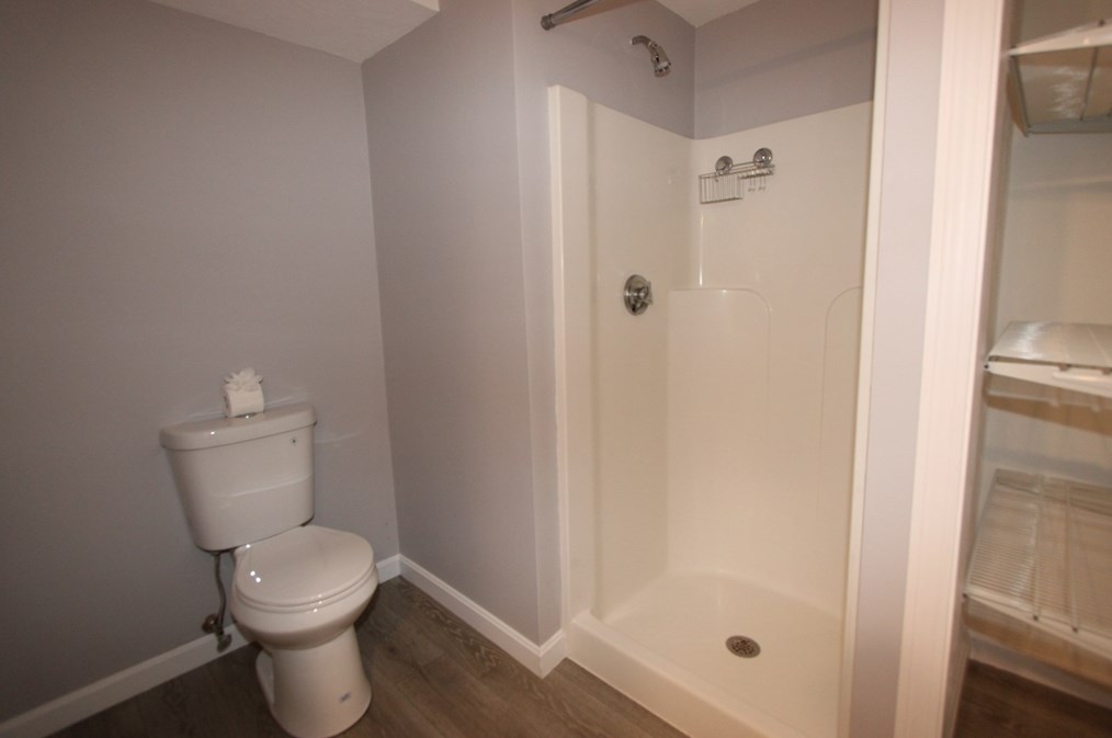 13 Providence Rd, Sutton MA 01590-4826 exterior