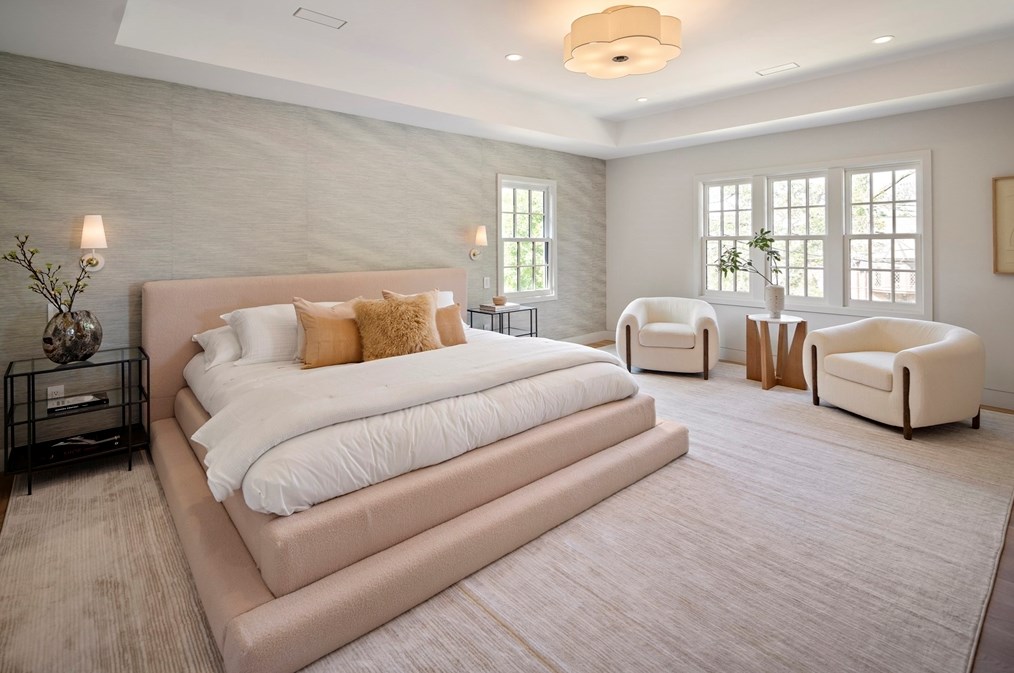 115 Mandalay Rd, Newton MA 02459-1336 exterior