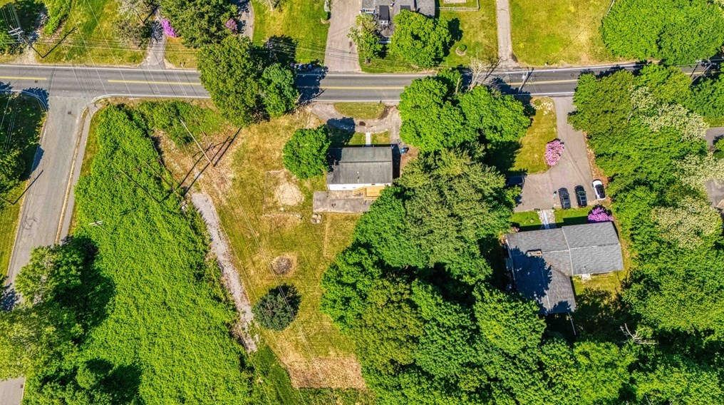 397 High St, Whitman MA 02382-1121 exterior