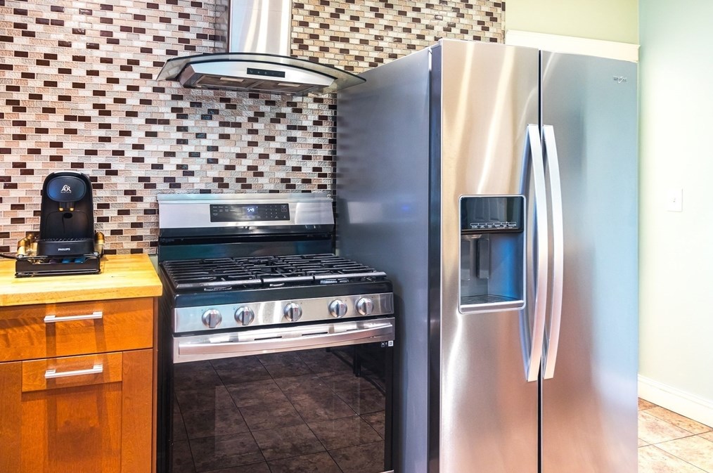 20 Eastman Ave, Swampscott MA  01907-1247 exterior