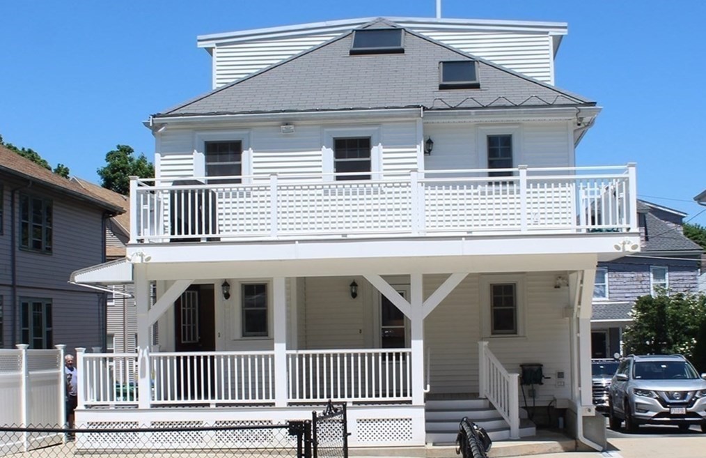 18 Orchard St, Medford MA  02155-4323 exterior