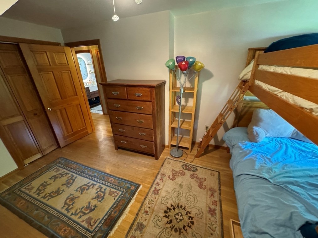 4 Longobardi Dr, Franklin MA exterior