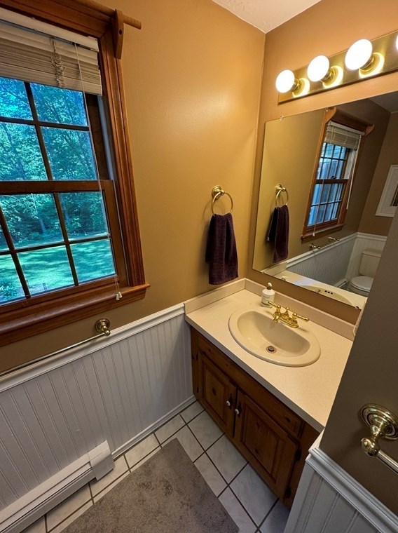 4 Longobardi Dr, Franklin MA exterior