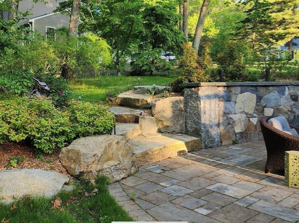 4 Longobardi Dr, Franklin MA exterior