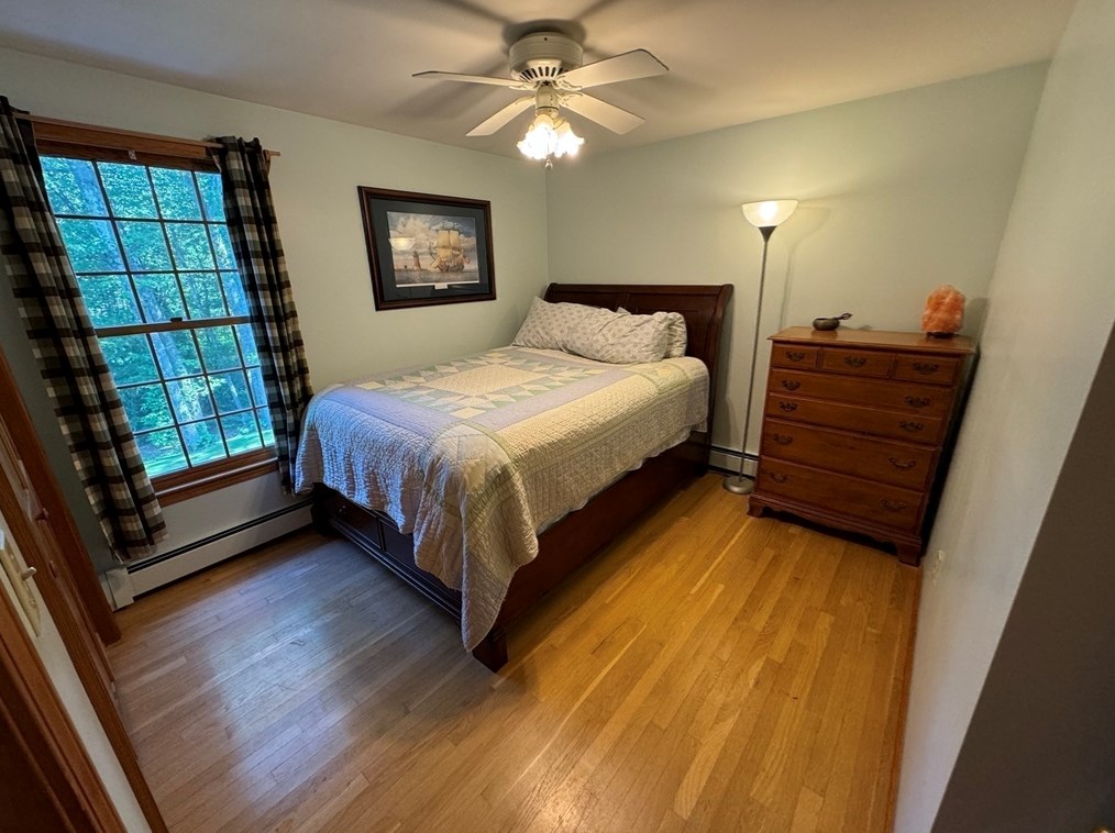 4 Longobardi Dr, Franklin MA exterior