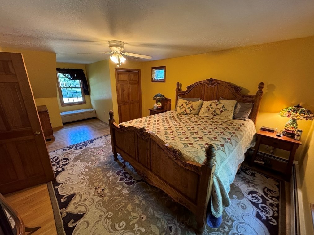 4 Longobardi Dr, Franklin MA exterior