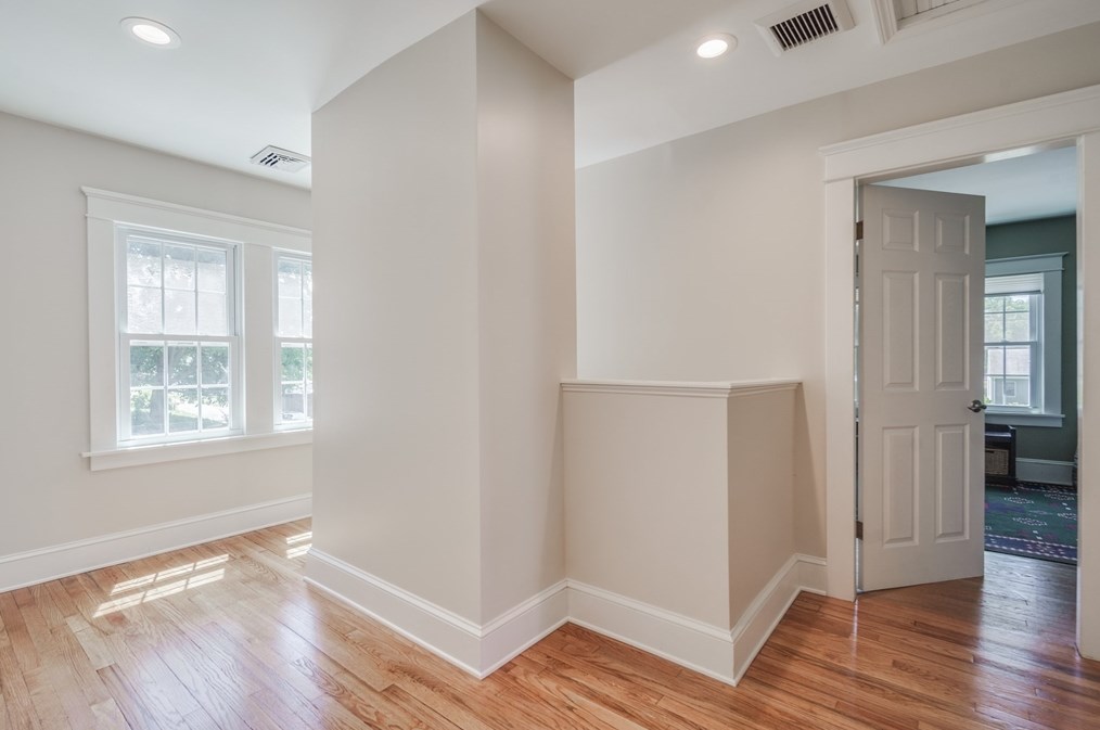 100 Lawndale St, Chicopee MA 01013-2105 exterior