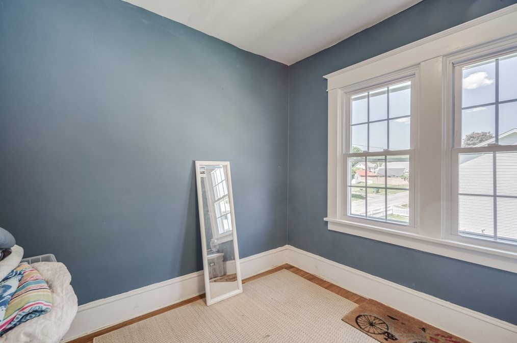 100 Lawndale St, Chicopee MA 01013-2105 exterior