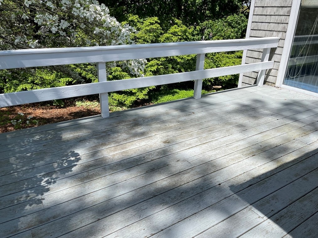 24 Cayuga Ave, Mashpee MA 02649-4936 exterior