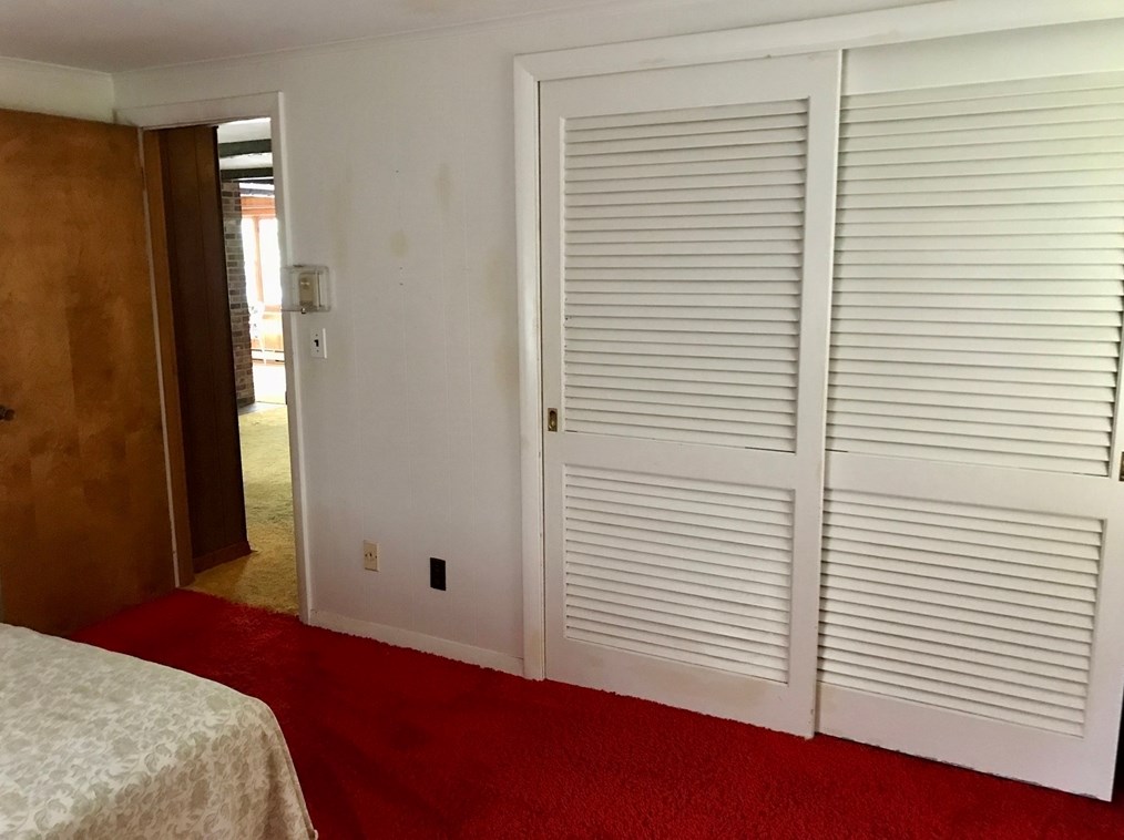 24 Cayuga Ave, Mashpee MA 02649-4936 exterior