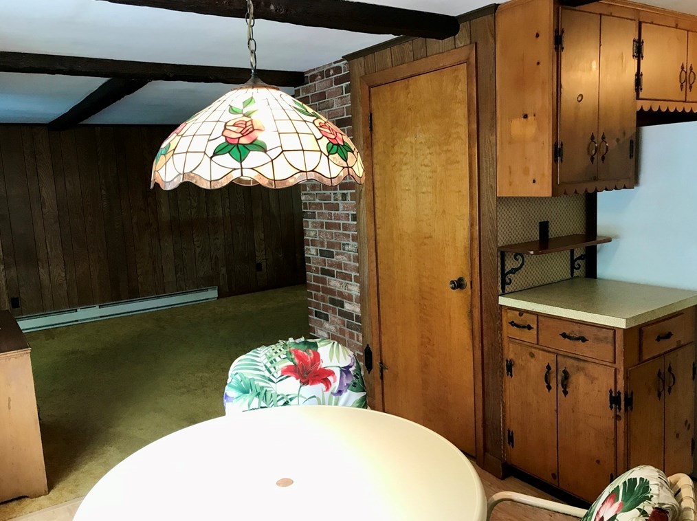 24 Cayuga Ave, Mashpee MA 02649-4936 exterior