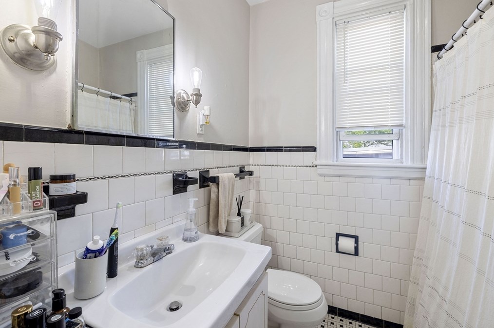 71 Gilman St, Somerville MA  02145-3923 exterior