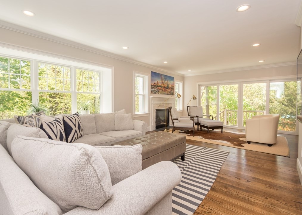 1548 Great Plain Ave, Needham MA  02492-1209 exterior