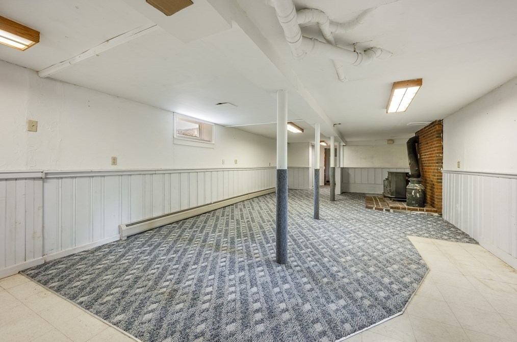 261 Asbury St, Hamilton MA 01982-1842 exterior