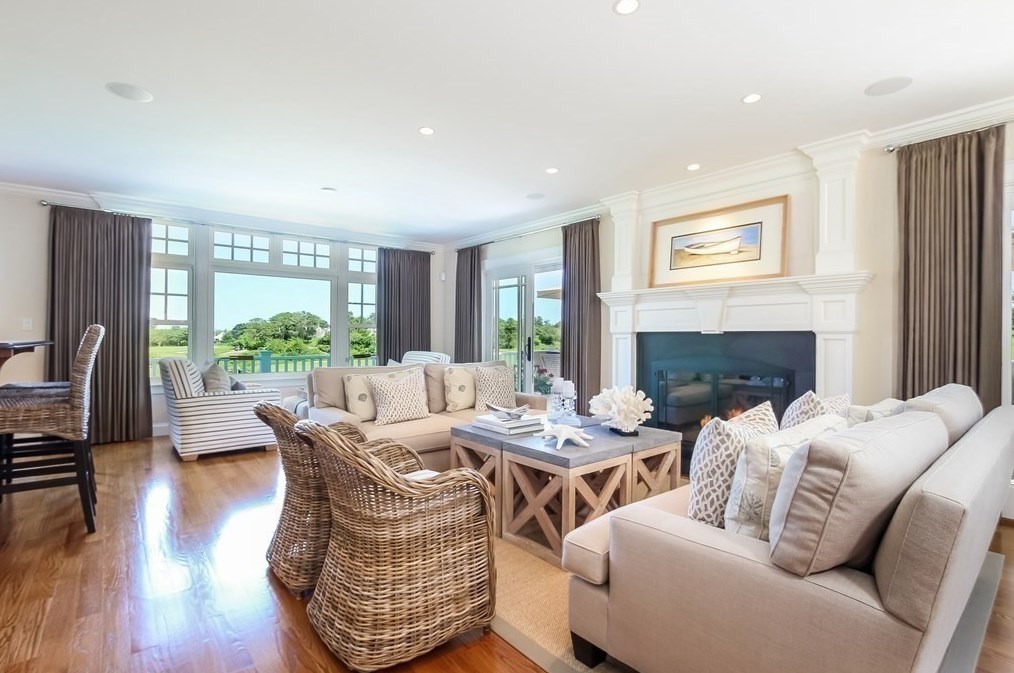 39 Seaview Ter, Chatham MA 02633-2334 exterior