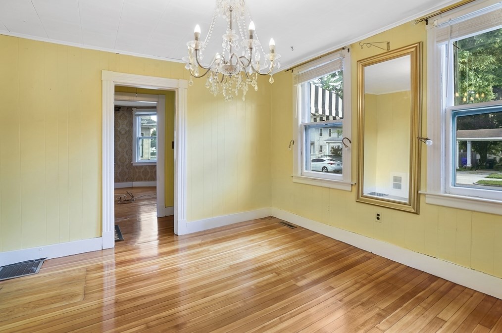 63 Edgewood St, Springfield MA 01109-3025 exterior